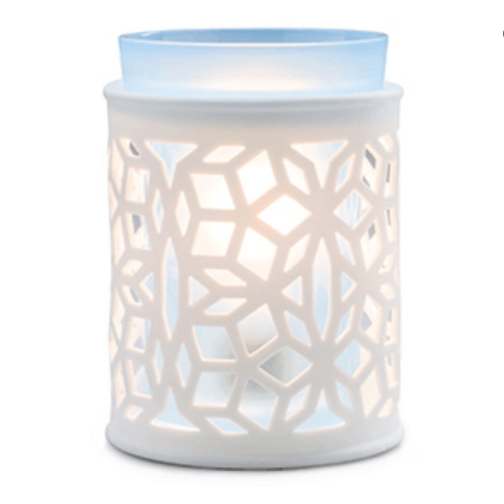 BNIB | Scentsy Darling Warmer with Blue Insert